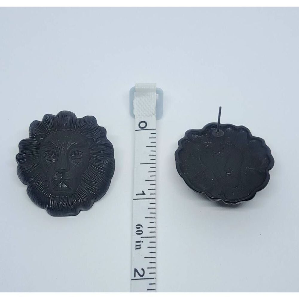 Lion head stud earrings - Picture 2 of 3
